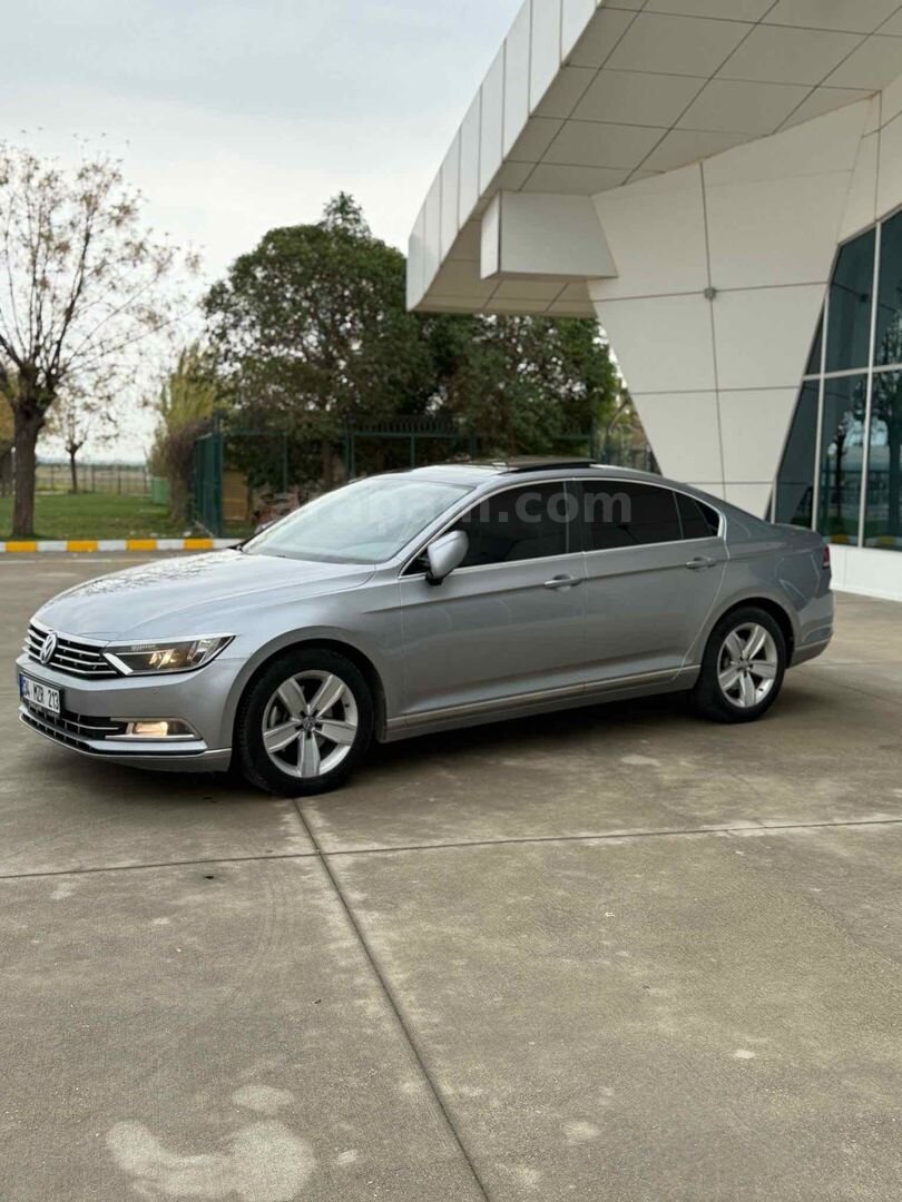 Sahibinden Volkswagen Passat 1.6 TDi BlueMotion Comfortline 2018 Model Gaziantep 230.000 km Gri (Gümüş) 6