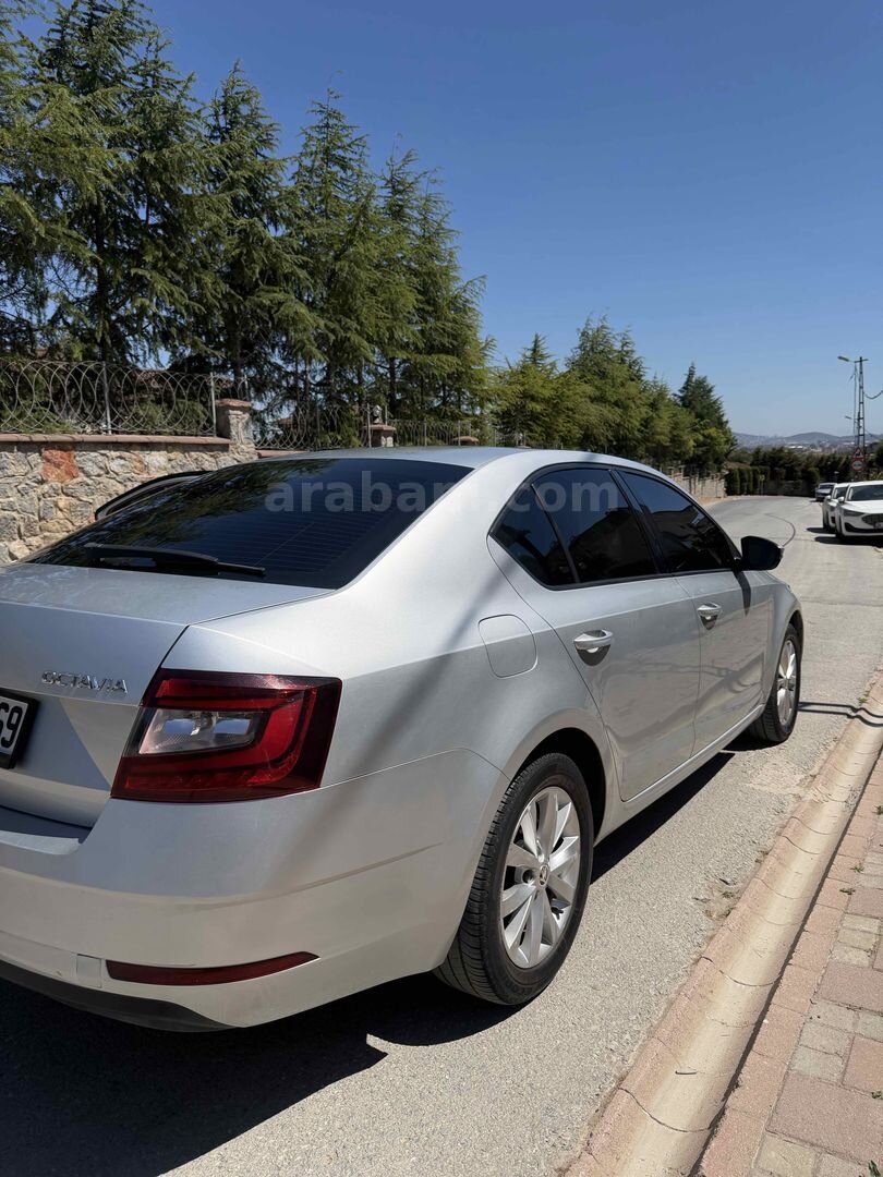 Sahibinden Skoda Octavia 1.6 TDI Style 2018 Model İstanbul 175.000 km Gri 2