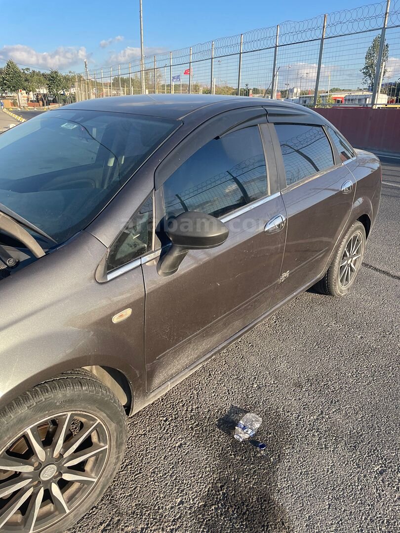 Sahibinden Fiat Linea 1.3 Multijet Active Plus 2011 Model İstanbul 208.000 km Füme 4