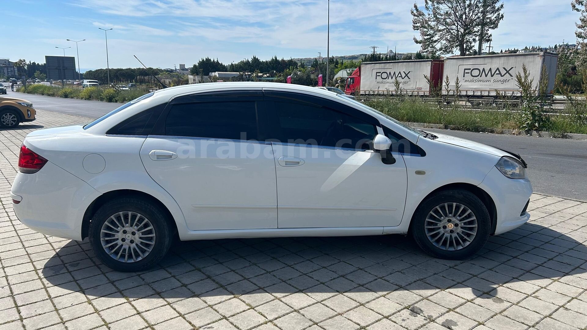 Sahibinden Fiat Linea 1.3 Multijet Pop 2013 Model İstanbul 330.000 km Beyaz 2