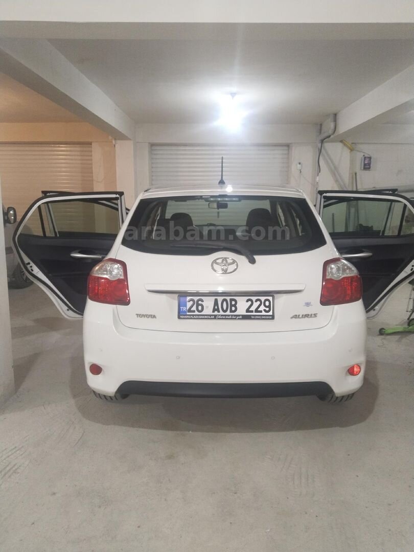 Sahibinden Toyota Auris 1.4 D-4D Comfort Extra 2012 Model Eskişehir 175.000 km Beyaz 6