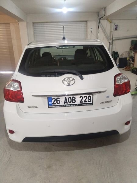 Sahibinden Toyota Auris 1.4 D-4D Comfort Extra 2012 Model Eskişehir 175.000 km Beyaz