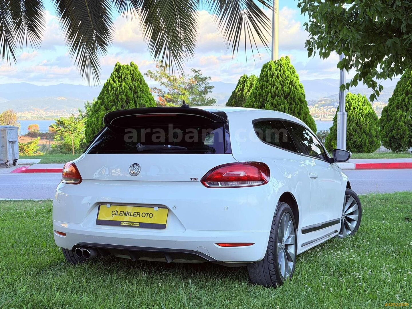 Galeriden Volkswagen Scirocco 1.4 TSi Sportline 2013 Model Kocaeli 230.000 km Beyaz 4