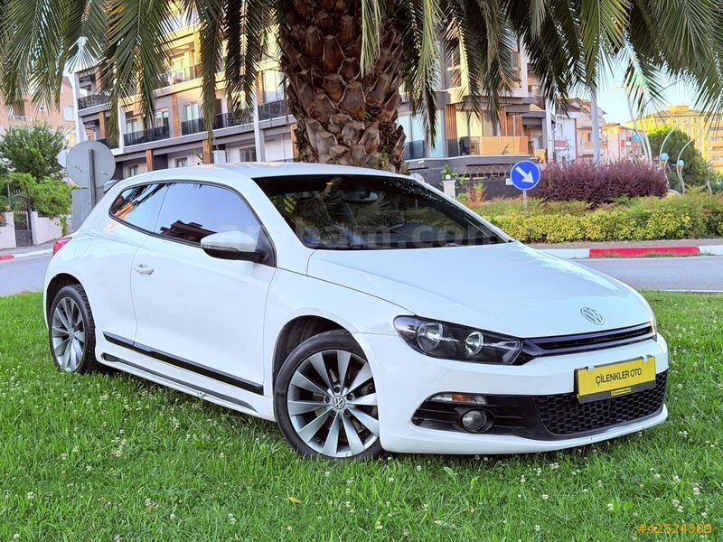 Galeriden Volkswagen Scirocco 1.4 TSi Sportline 2013 Model Kocaeli 230.000 km Beyaz