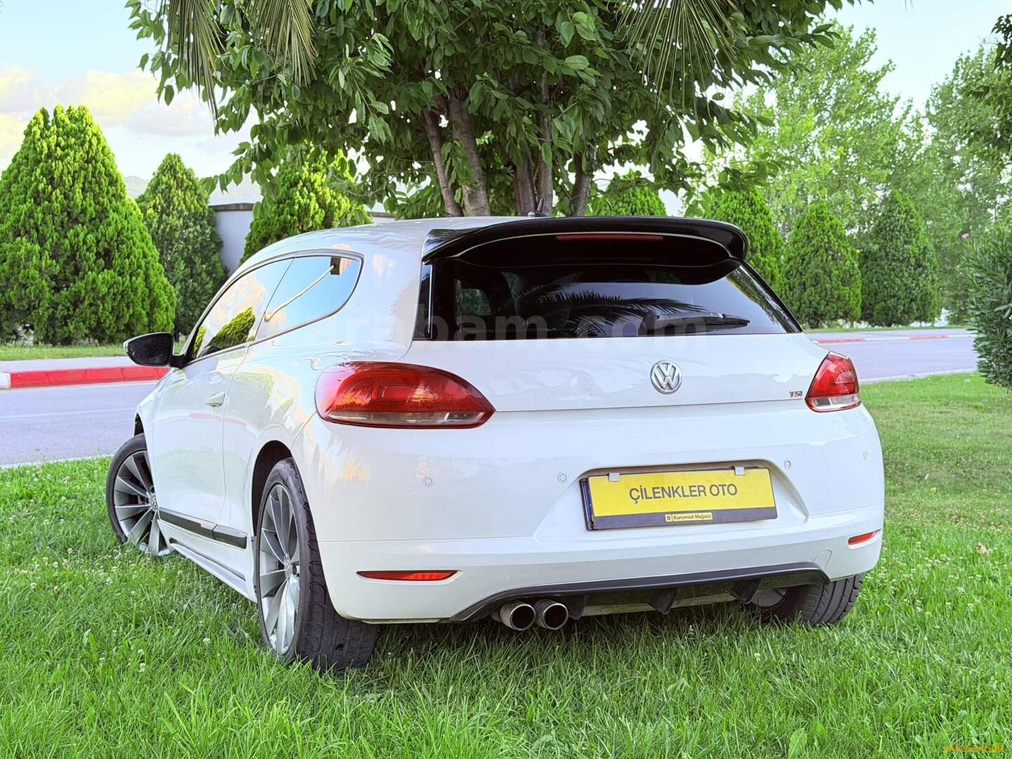 Galeriden Volkswagen Scirocco 1.4 TSi Sportline 2013 Model Kocaeli 230.000 km Beyaz 3