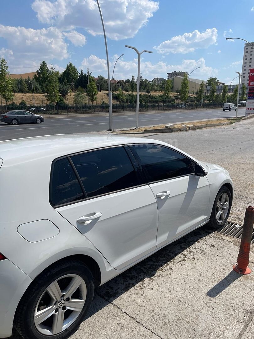 Sahibinden Volkswagen Golf 1.2 TSi Comfortline 2015 Model Ankara 192.000 km Beyaz 3