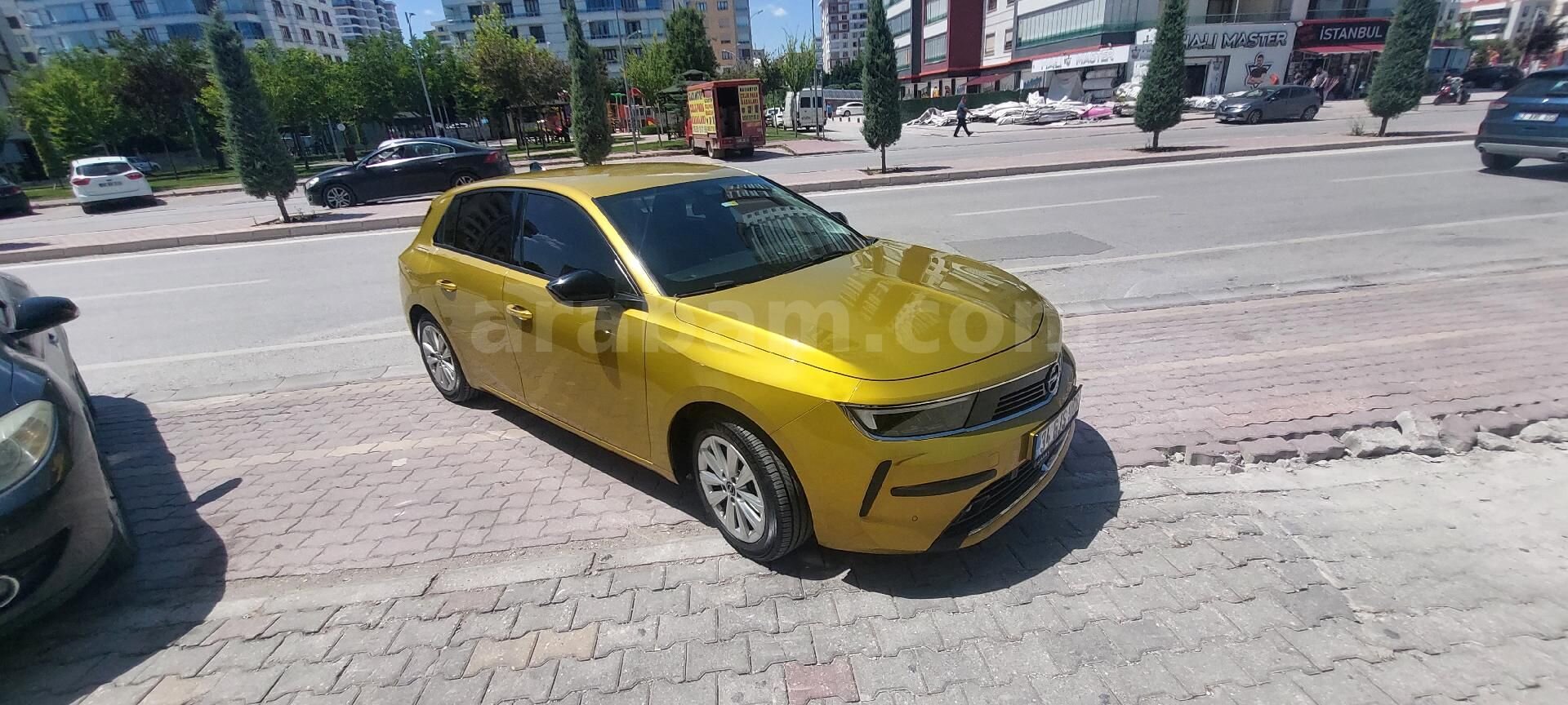 Sahibinden Opel Astra 1.2 T Edition 2023 Model Konya 81.500 km Altın 1