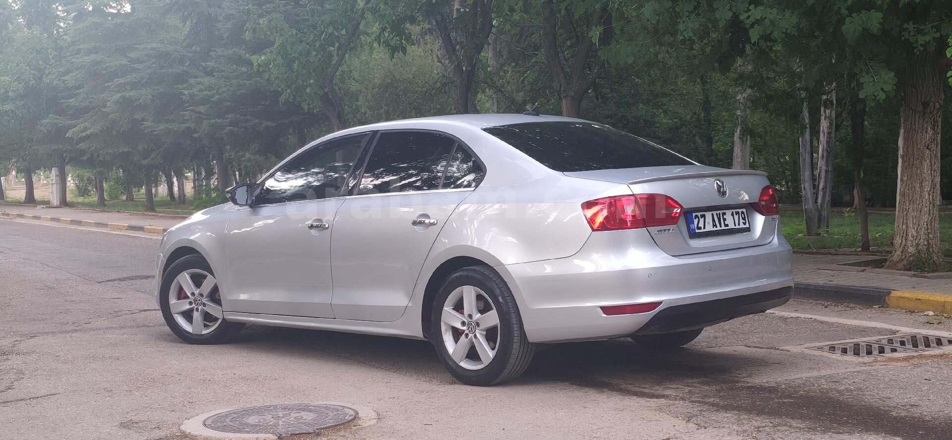Sahibinden Volkswagen Jetta 1.6 TDi Highline 2012 Model Gaziantep 340.000 km Gri (Gümüş) 5