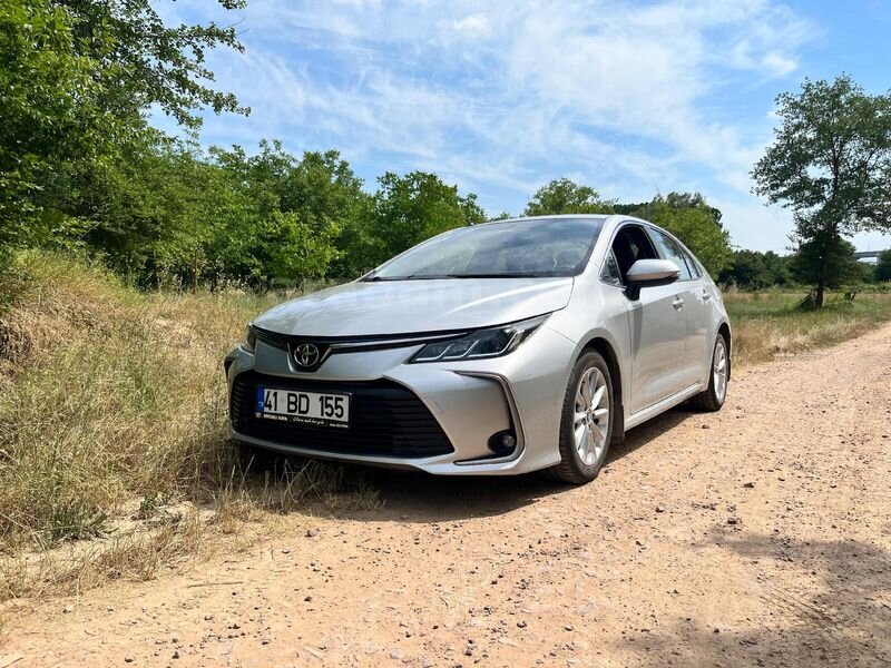 Sahibinden Toyota Corolla 1.5 Dream 2021 Model Kocaeli 63.000 km Gri 1