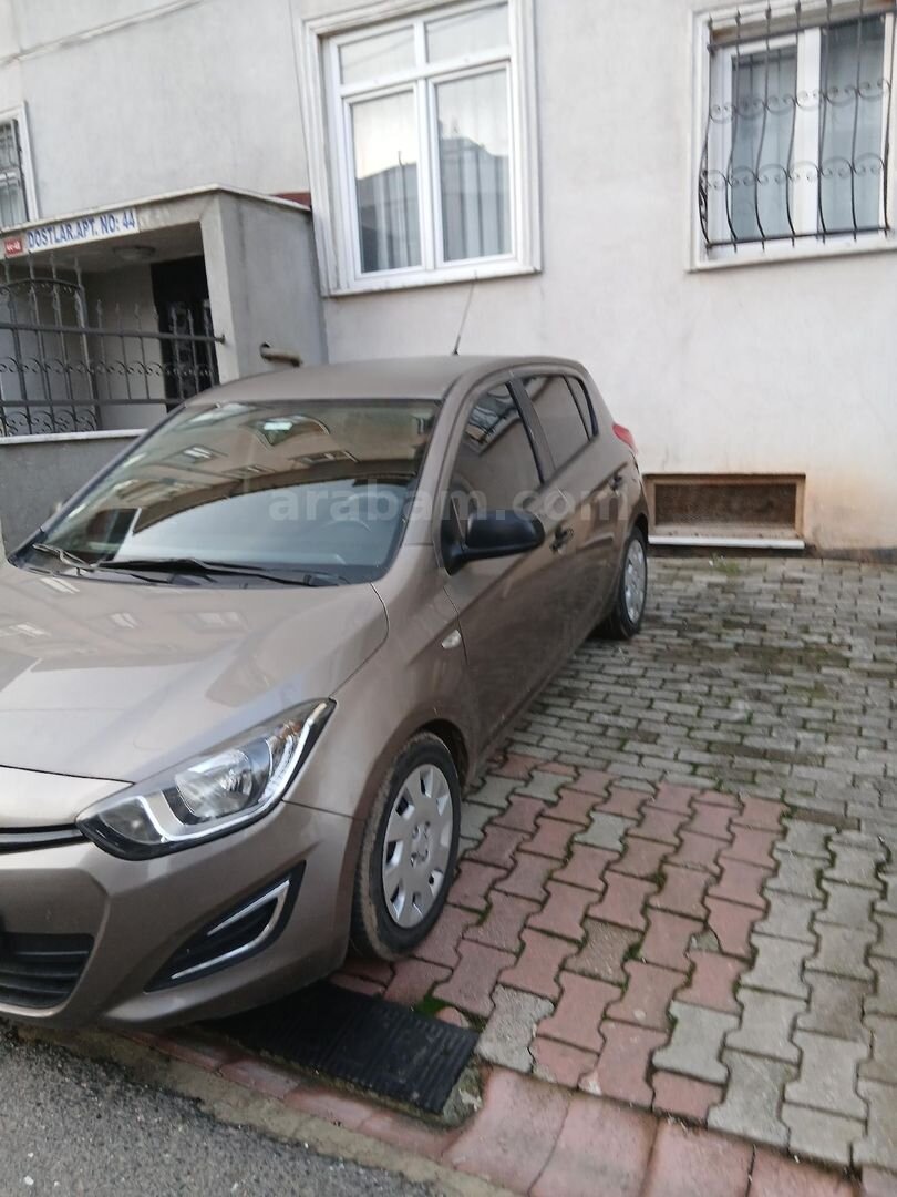 Sahibinden Hyundai i20 1.4 CRDi Jump 2012 Model İstanbul 135.250 km Gri 2