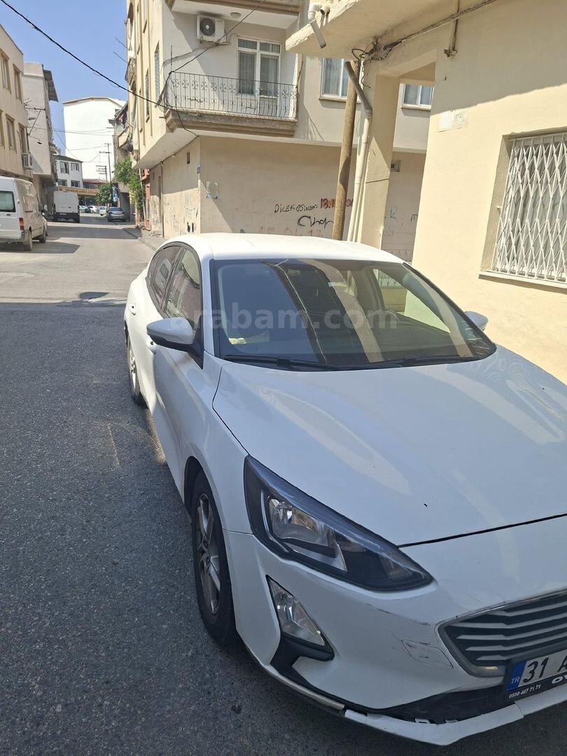 Sahibinden Ford Focus 1.5 TDCi Trend X 2020 Model Hatay 23.600 km Beyaz 5