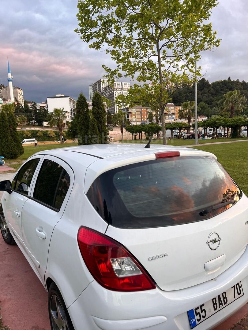 Sahibinden Opel Corsa 1.3 CDTI Essentia 2008 Model Samsun 270.000 km Beyaz 5