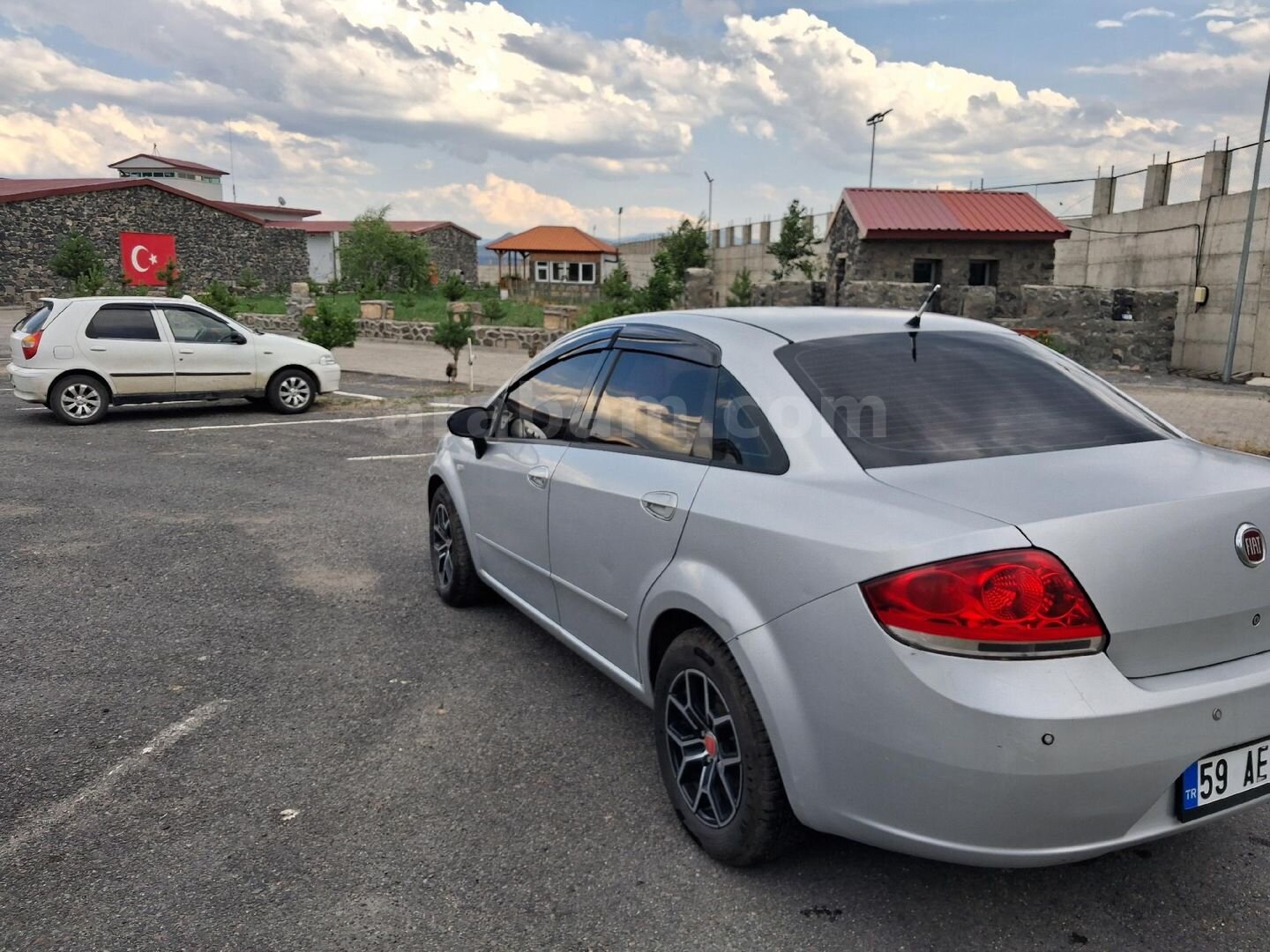 Sahibinden Fiat Linea 1.3 Multijet Active Plus 2011 Model Kars 265.000 km Gri (Gümüş) 5