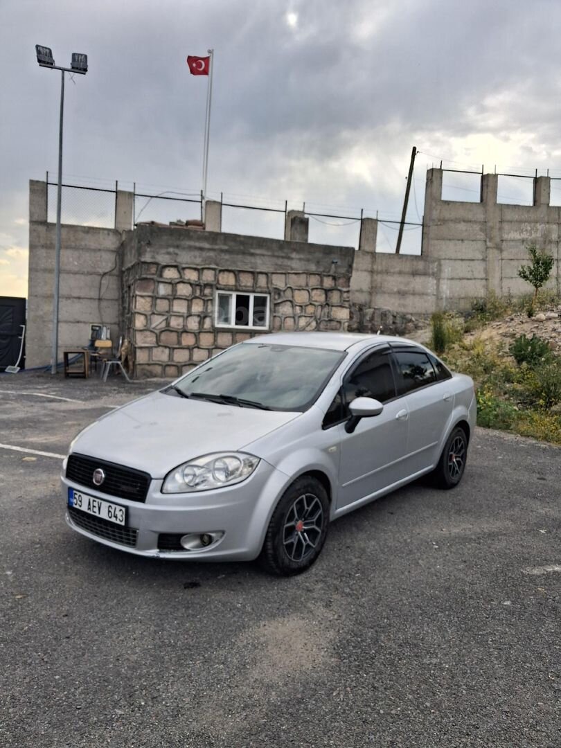 Sahibinden Fiat Linea 1.3 Multijet Active Plus 2011 Model Kars 265.000 km Gri (Gümüş) 3