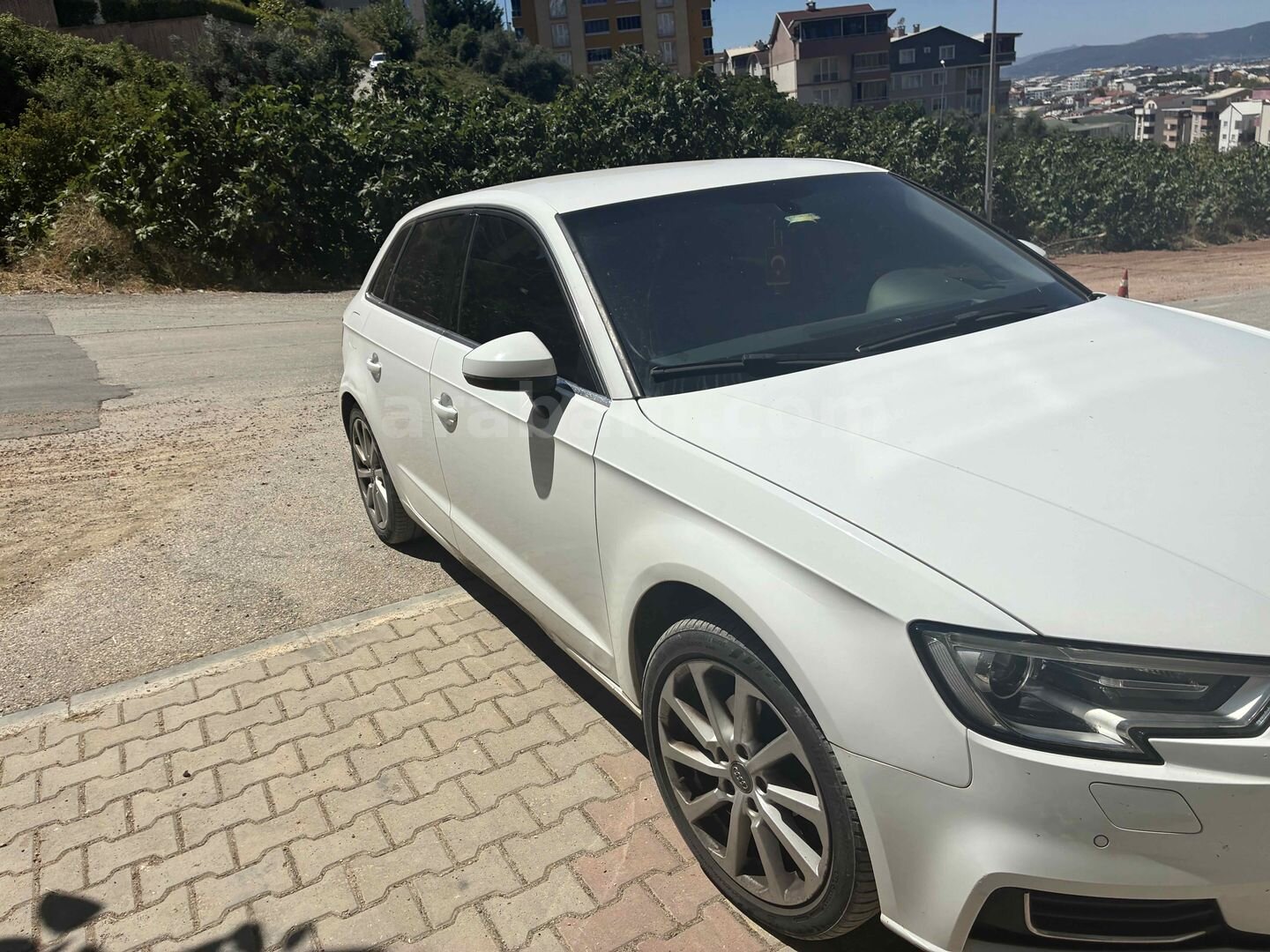 Sahibinden Audi A3 Sportback 1.6 TDI Design Line 2016 Model Bursa 156.000 km Beyaz 6