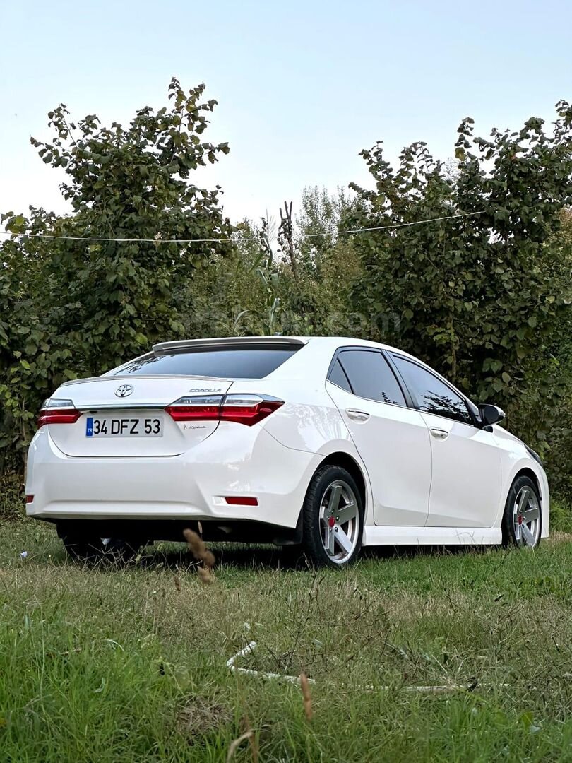 Sahibinden Toyota Corolla 1.6 Advance 2017 Model İstanbul 165.000 km Beyaz 3