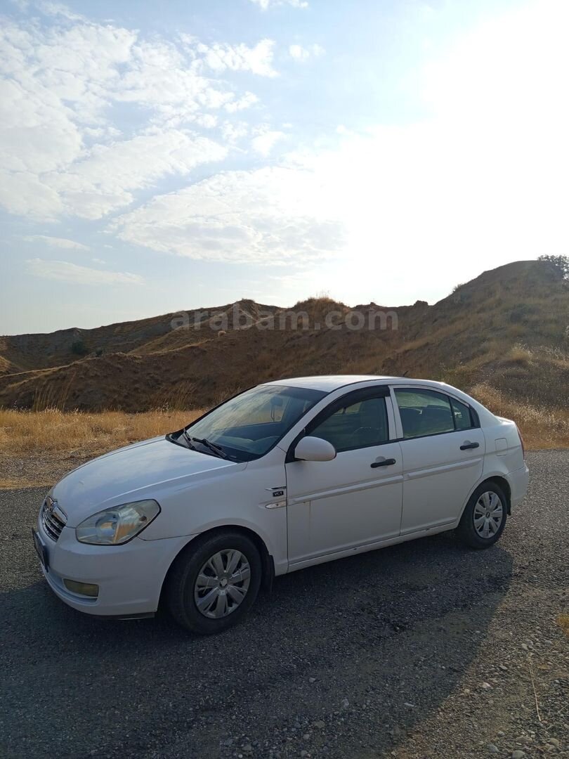 Sahibinden Hyundai Accent Era 1.5 CRDi-VGT Team 2006 Model Batman 384.377 km Beyaz 3