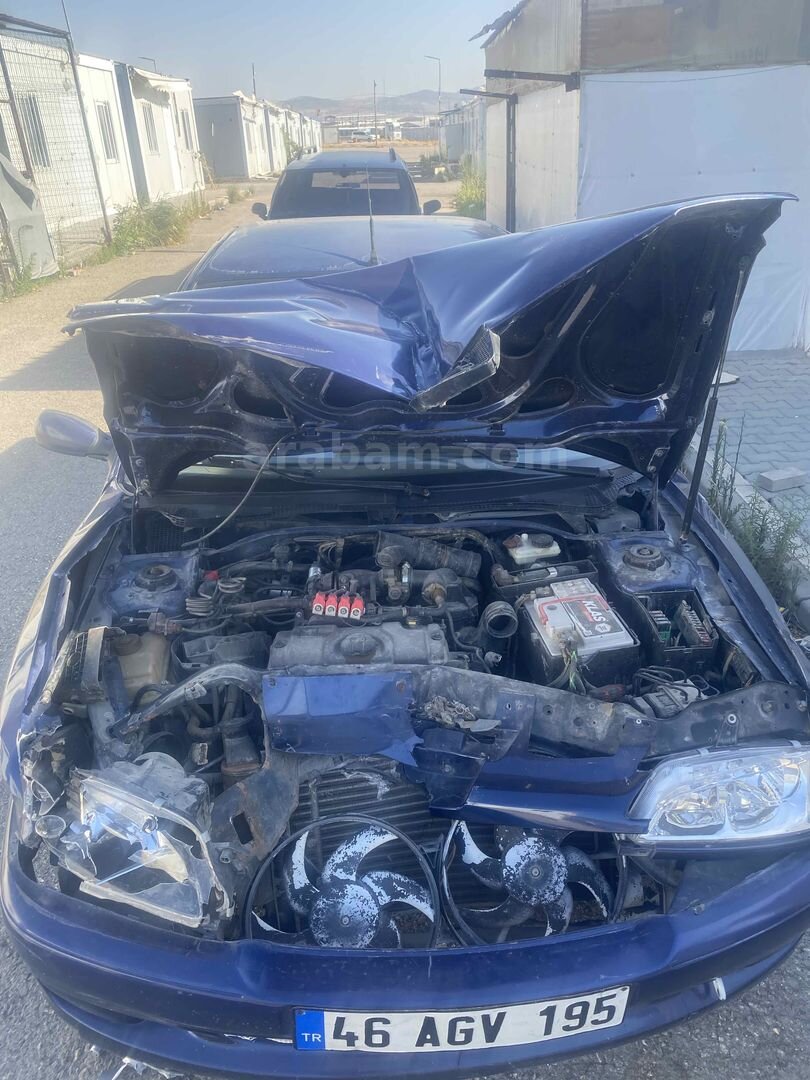 Sahibinden Peugeot 306 1.6 XR 2000 Model Kahramanmaraş 287.000 km Lacivert 5