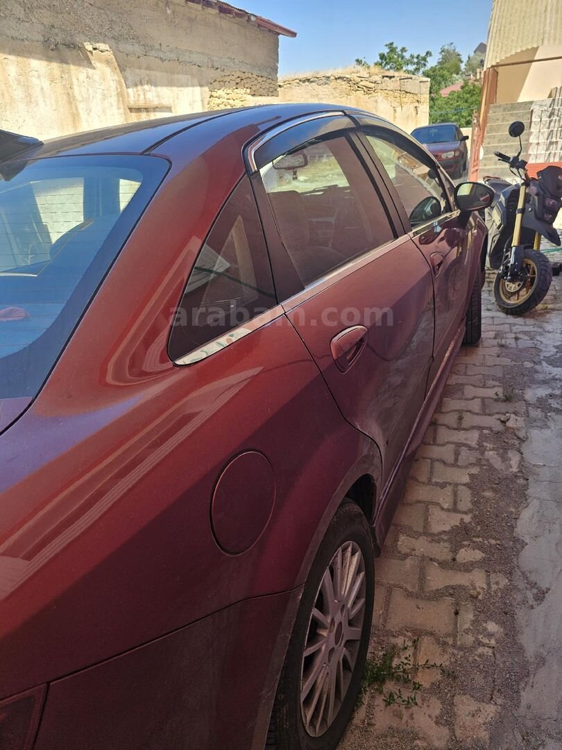 Sahibinden Fiat Linea 1.6 Multijet Dynamic Plus 2010 Model Gümüşhane 172.000 km Bordo 4
