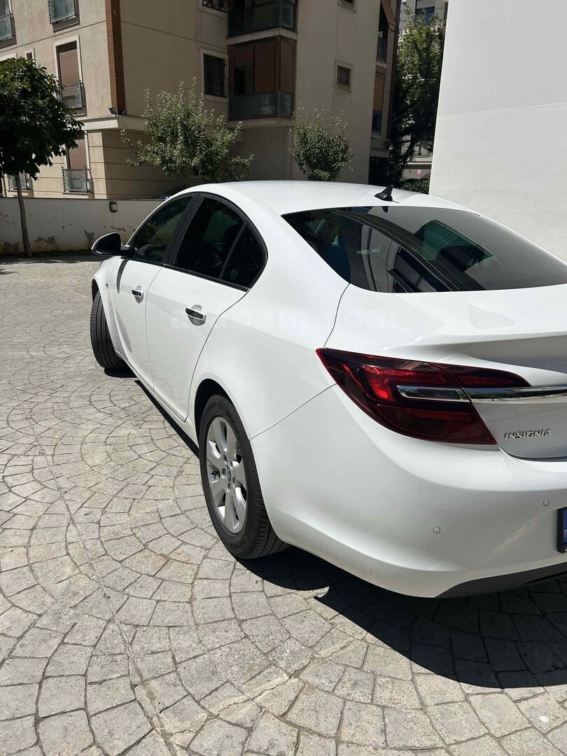 Sahibinden Opel Insignia 1.6 CDTI Design 2016 Model İstanbul 105.000 km Beyaz 6