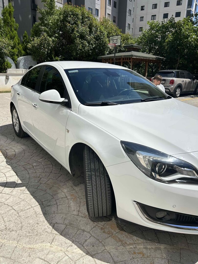 Sahibinden Opel Insignia 1.6 CDTI Design 2016 Model İstanbul 105.000 km Beyaz 3