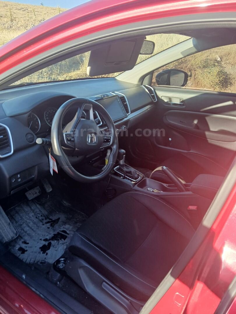 Sahibinden Honda City 1.5 i-VTEC Executive 2023 Model Ankara 52.000 km Kırmızı 5