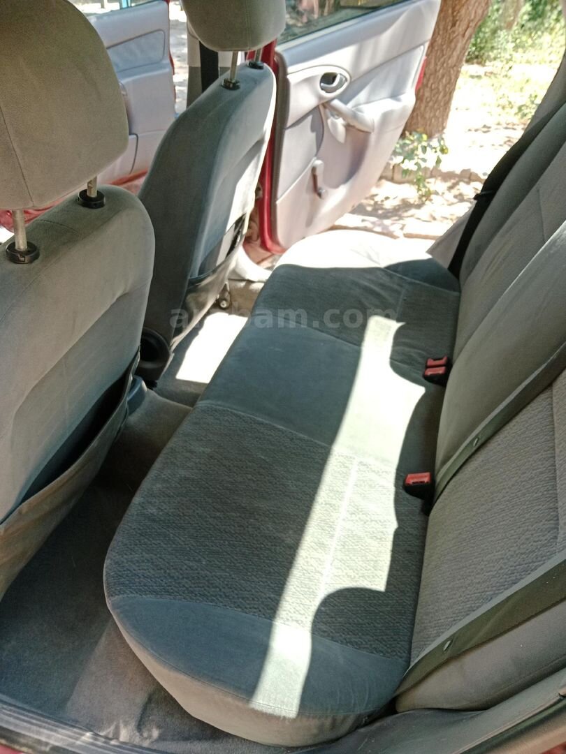 Sahibinden Ford Focus 1.6 Ambiente 2000 Model Kayseri 272.000 km Kırmızı 6