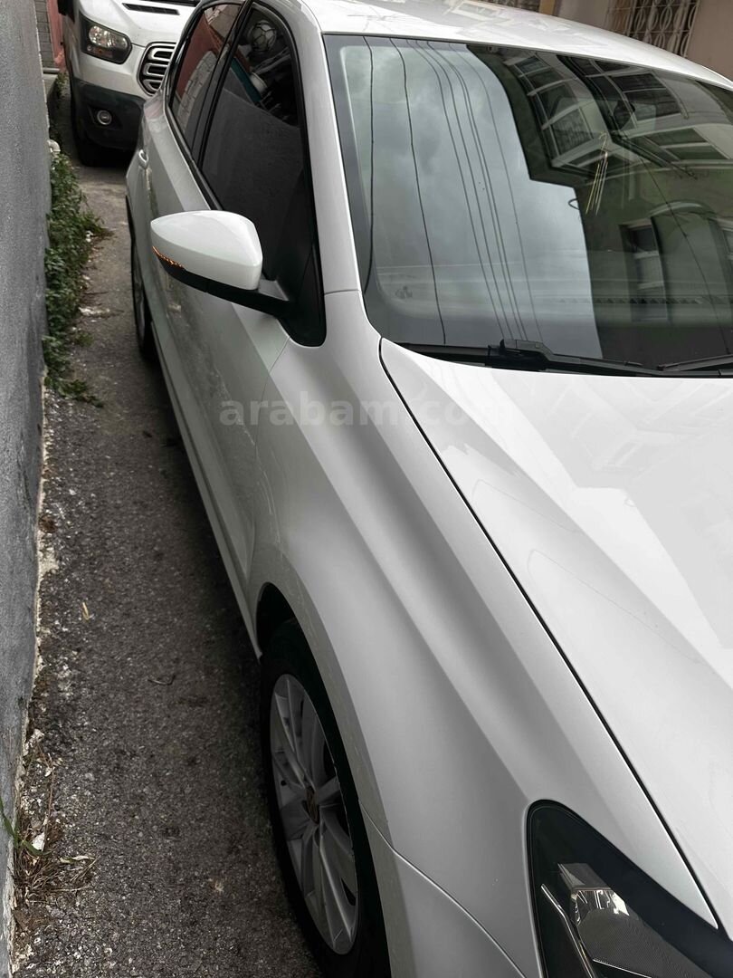 Sahibinden Volkswagen Polo 1.2 TSi Comfortline 2015 Model İzmir 180.000 km Beyaz 4