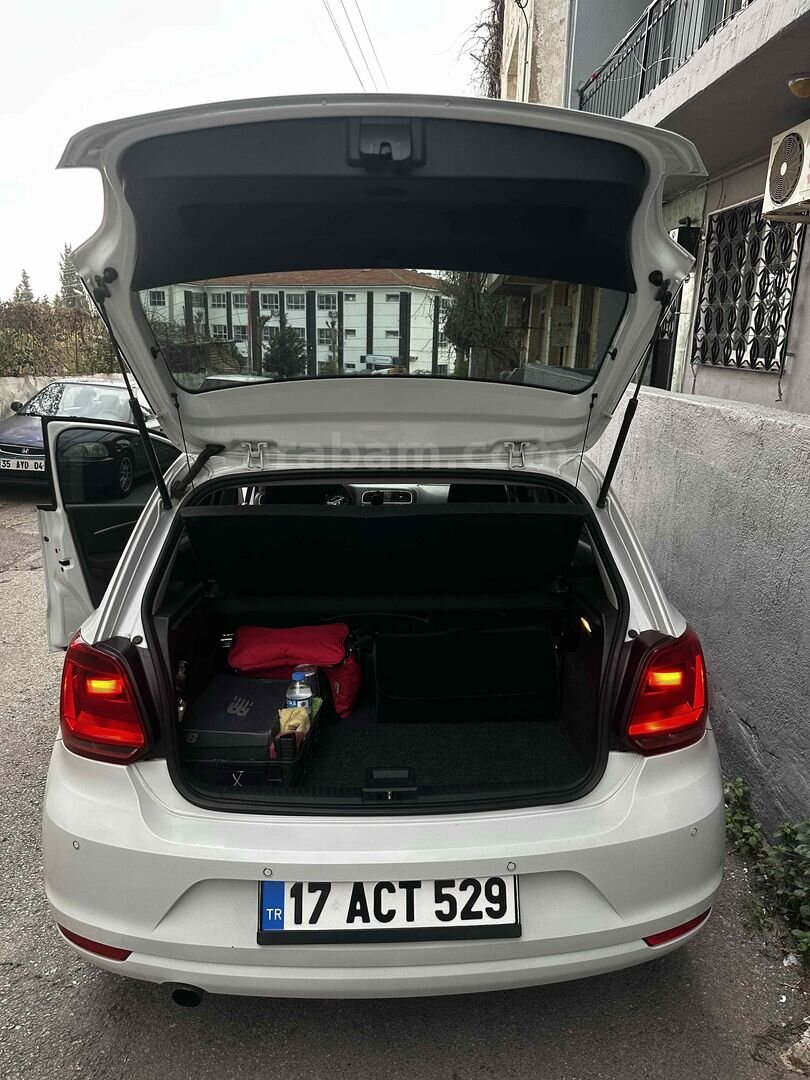 Sahibinden Volkswagen Polo 1.2 TSi Comfortline 2015 Model İzmir 180.000 km Beyaz 3