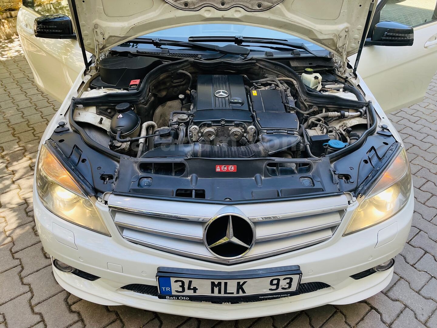 Sahibinden Mercedes - Benz C 180 Kompressor BlueEfficiency AMG 2010 Model Ankara 333.000 km Beyaz 2