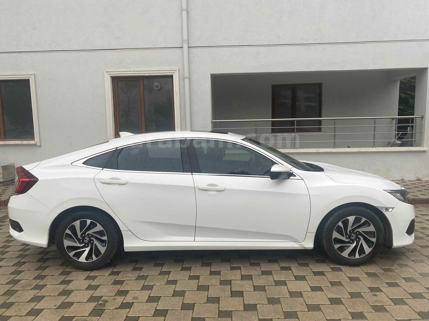 Sahibinden Honda Civic 1.6i DTEC Elegance 2018 Model Ankara 100.000 km Beyaz 1