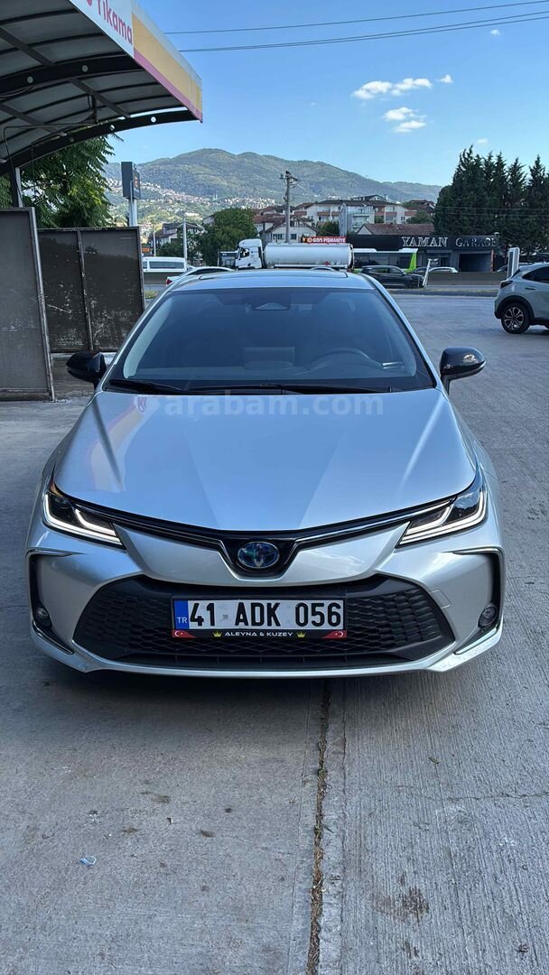 Sahibinden Toyota Corolla 1.8 Hybrid Flame X-Pack 2026 Model Kocaeli 6.001 km Gri (Gümüş) 1