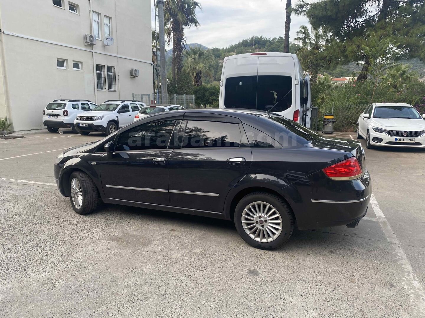Sahibinden Fiat Linea 1.6 Multijet Emotion Plus 2012 Model Muğla 242.000 km Siyah 3