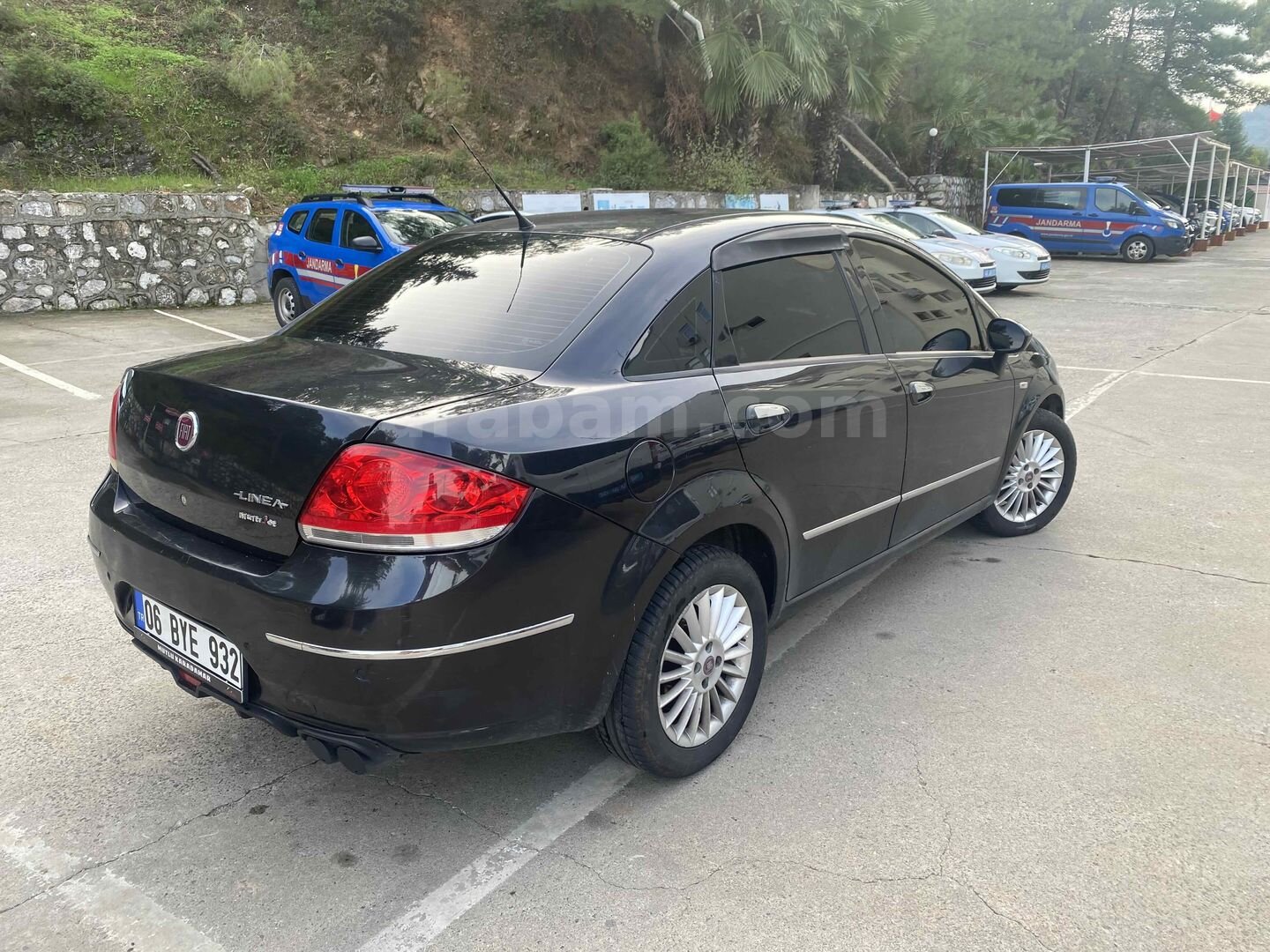 Sahibinden Fiat Linea 1.6 Multijet Emotion Plus 2012 Model Muğla 242.000 km Siyah 4