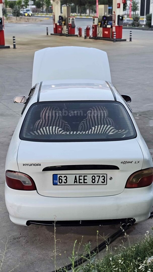 Sahibinden Hyundai Accent 1.3 LS 1998 Model Mardin 330.000 km Beyaz 3