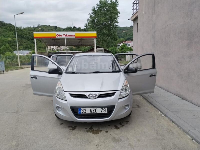 Sahibinden Hyundai i20 Troy 1.2 Team 2012 Model Trabzon 200.000 km Gri