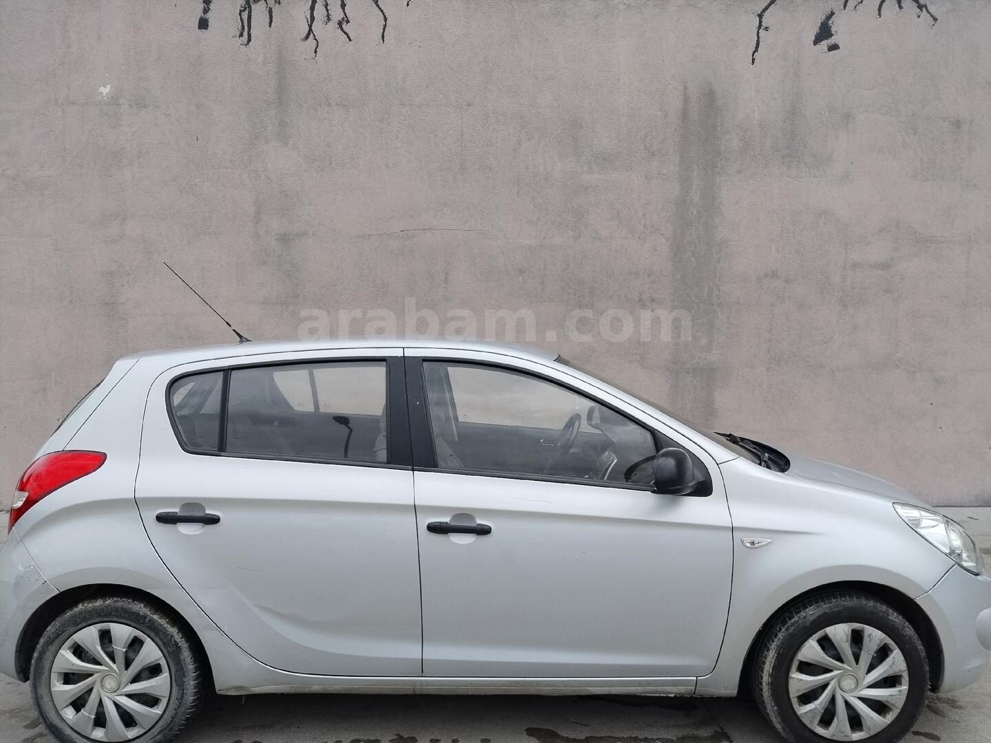 Sahibinden Hyundai i20 Troy 1.2 Team 2012 Model Trabzon 200.000 km Gri 3