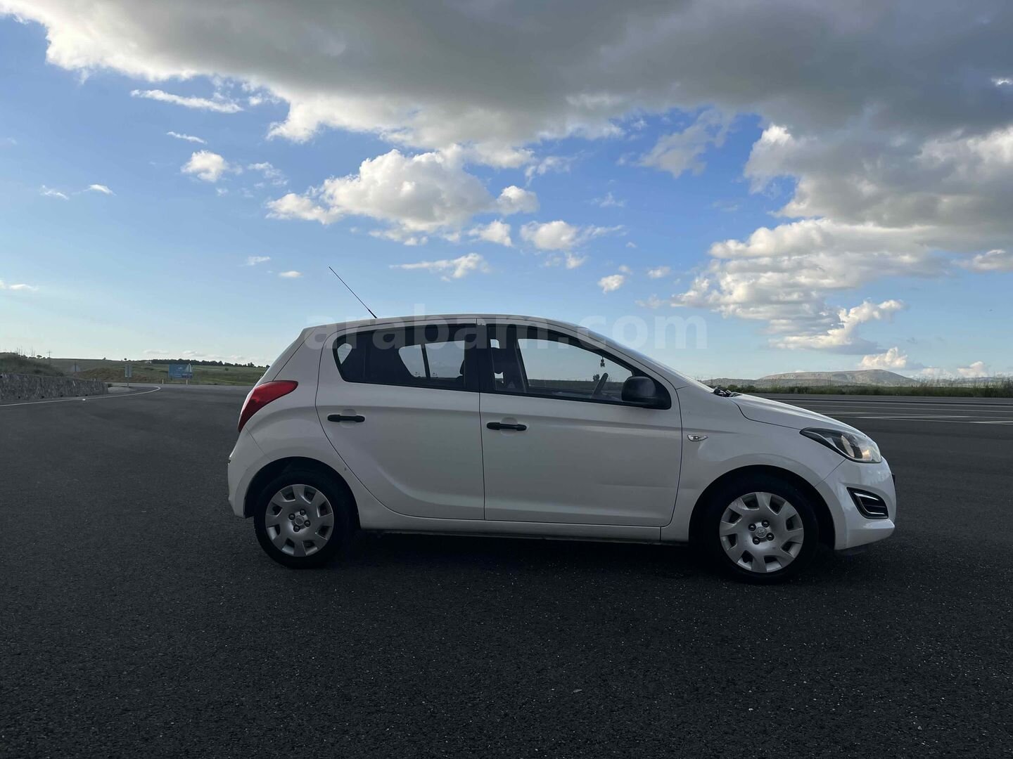 Sahibinden Hyundai i20 1.2 D-CVVT Jump 2012 Model Konya 125.500 km Beyaz 4