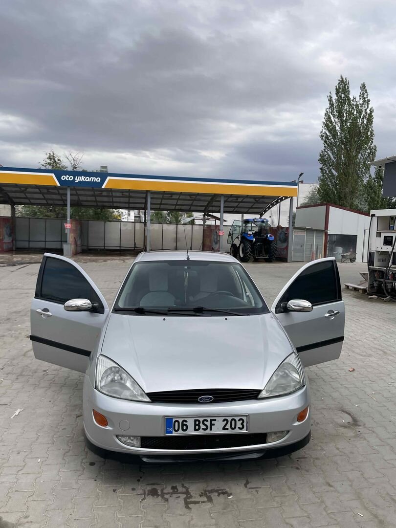 Sahibinden Ford Focus 2.0 Ghia 2001 Model Ankara 415.000 km Gri (Gümüş) 2