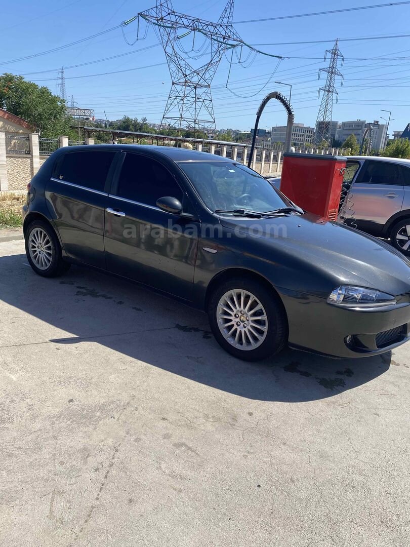 Sahibinden Alfa Romeo 147 1.6 TS Black Line 2005 Model Bursa 190.000 km Siyah 4