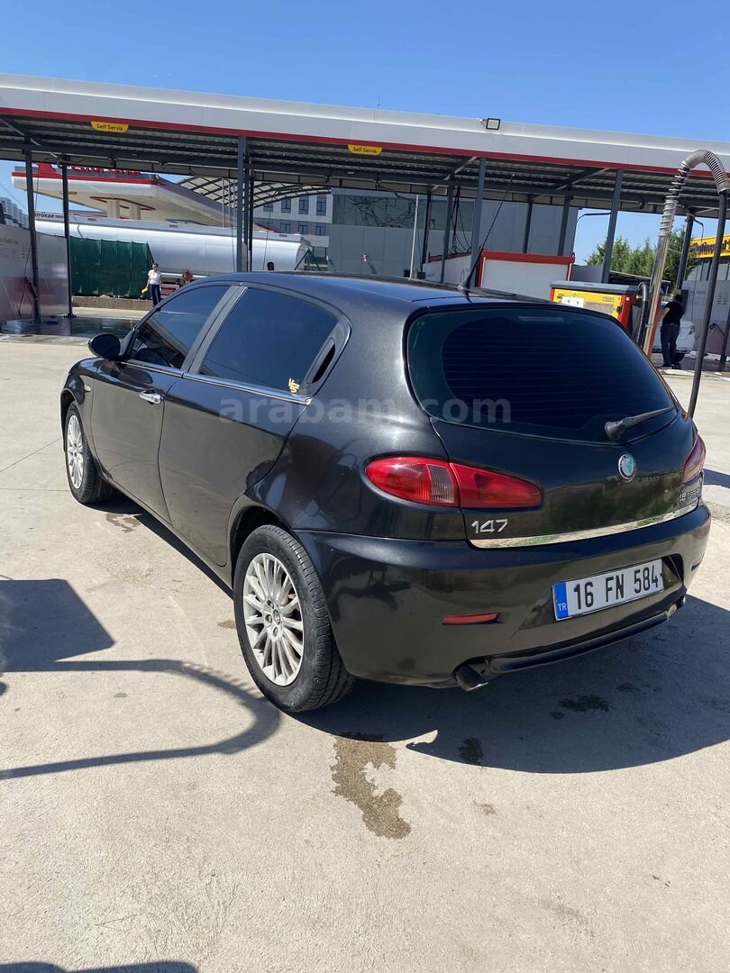 Sahibinden Alfa Romeo 147 1.6 TS Black Line 2005 Model Bursa 190.000 km Siyah 5