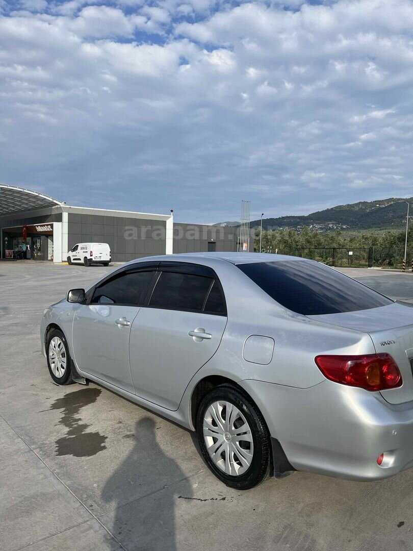 Sahibinden Toyota Corolla 1.4 D-4D Comfort 2009 Model Balıkesir 320.000 km Gri (Gümüş) 3
