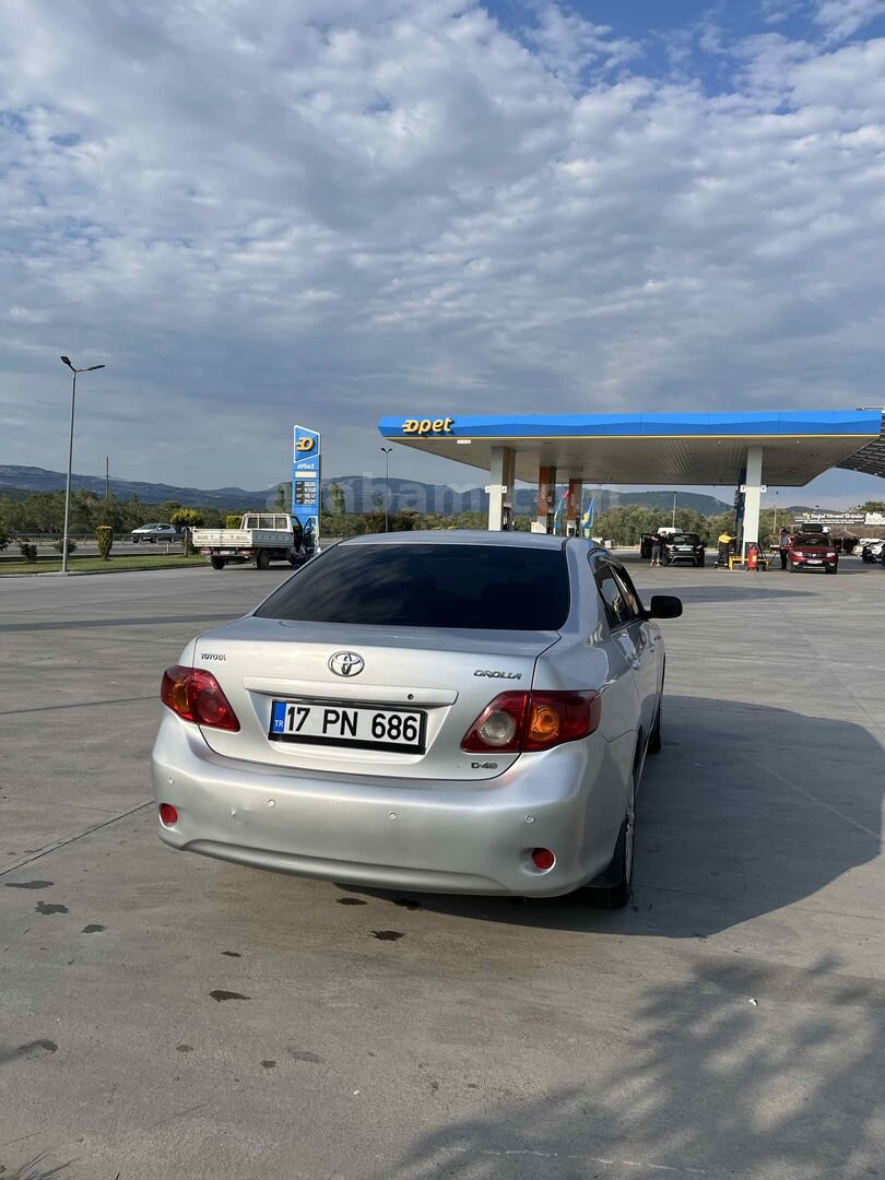 Sahibinden Toyota Corolla 1.4 D-4D Comfort 2009 Model Balıkesir 320.000 km Gri (Gümüş) 4