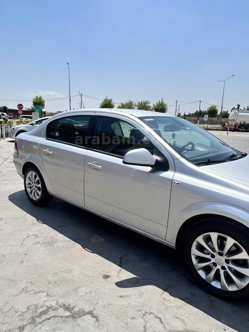 Sahibinden Opel Astra 1.3 CDTI Enjoy 111.Yıl 2012 Model Balıkesir 223.000 km Gri (metalik) 3
