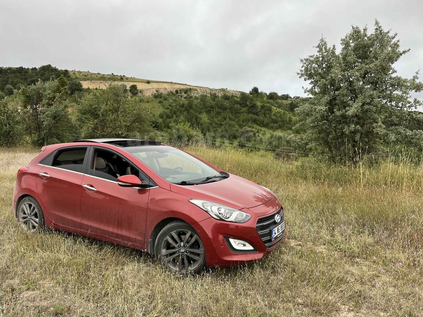Sahibinden Hyundai i30 1.6 CRDi Elite 2015 Model İstanbul 207.500 km Kırmızı 3