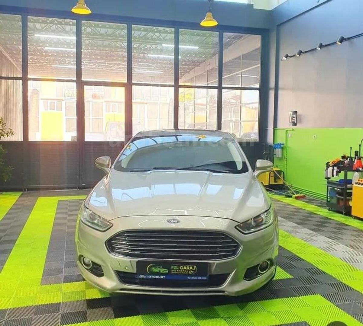 Sahibinden Ford Mondeo 1.5 Ecoboost Titanium 2015 Model Kocaeli 222.000 km Gri (Gümüş) 3