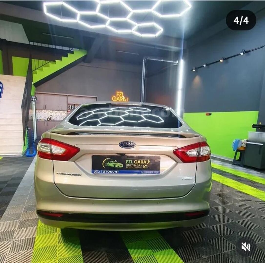 Sahibinden Ford Mondeo 1.5 Ecoboost Titanium 2015 Model Kocaeli 222.000 km Gri (Gümüş) 4