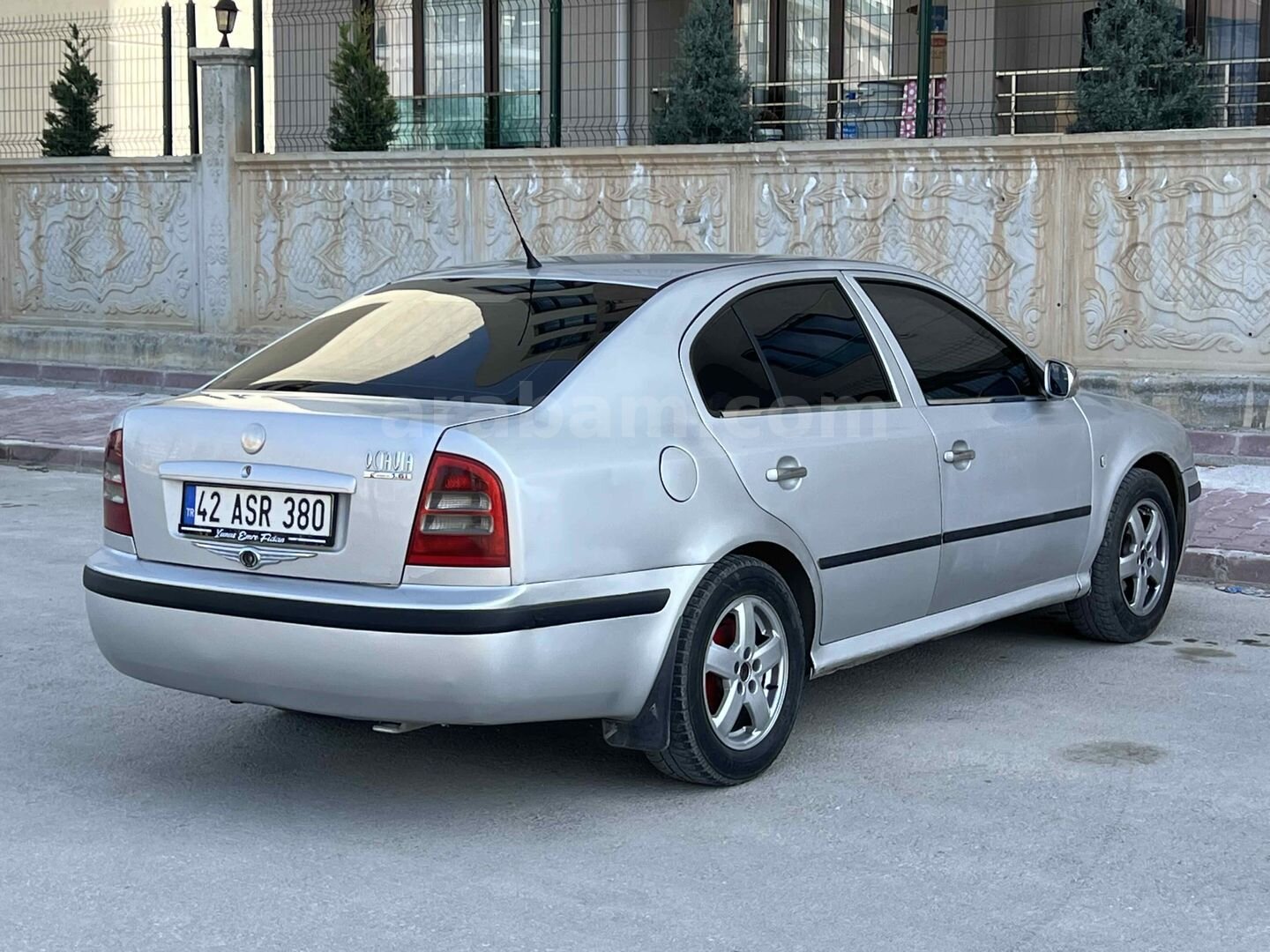 Sahibinden Skoda Octavia 1.6 Elegance 2001 Model Konya 443.000 km Gri (Gümüş) 7