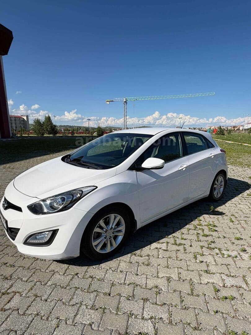 Sahibinden Hyundai i30 1.6 GDI Style 2012 Model Manisa 116.000 km Beyaz 2