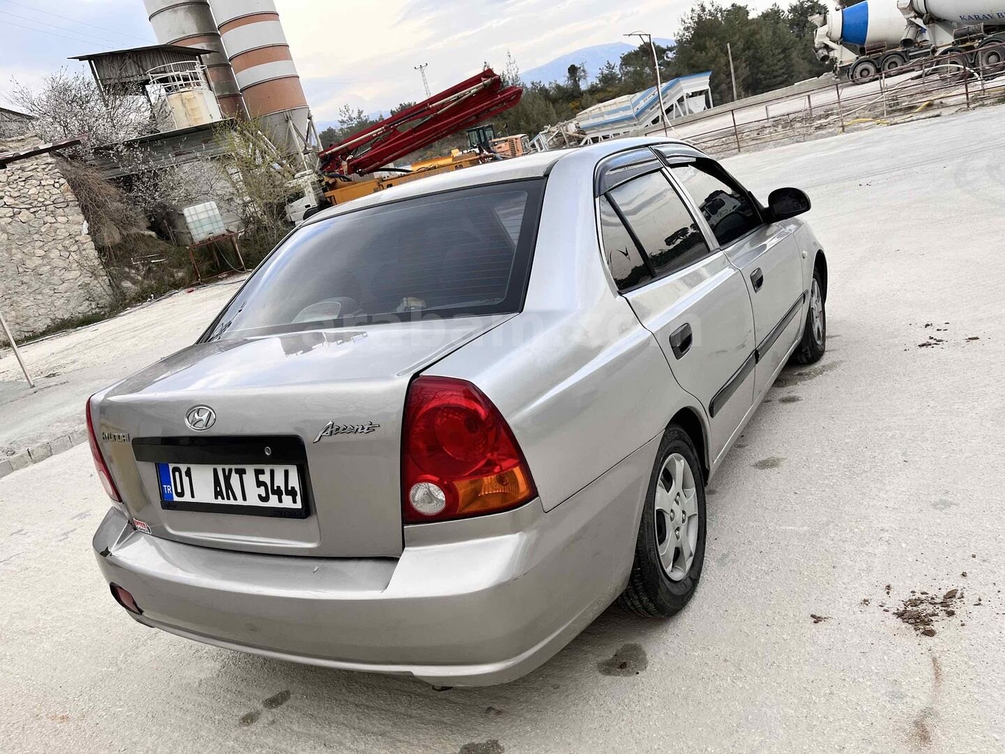 Sahibinden Hyundai Accent 1.3 Admire 2005 Model Adana 270.000 km Gri 6